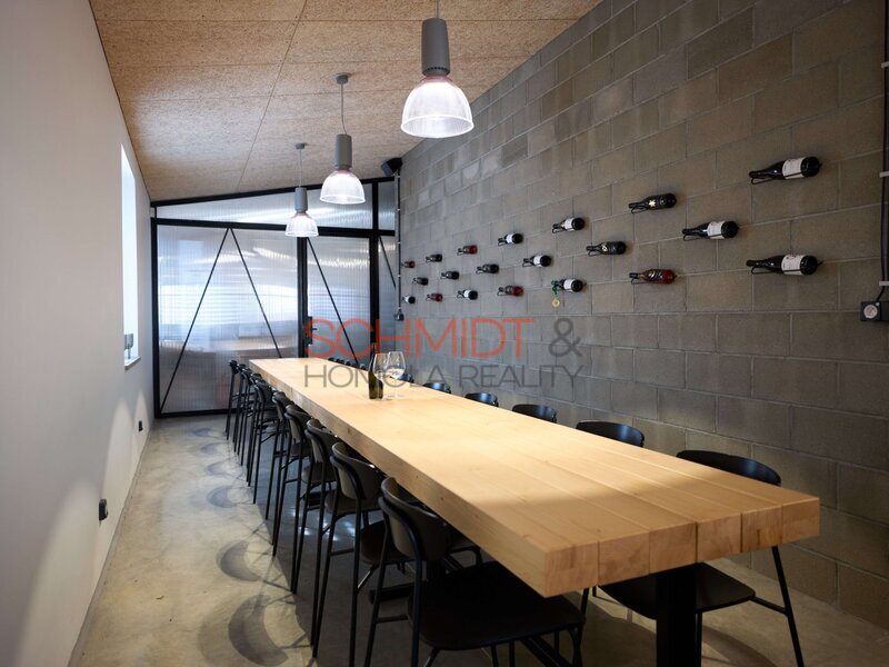 Moderní vinotéka s degustačním prostorem Břeclav