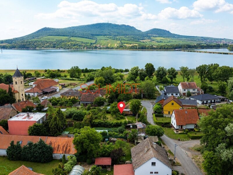 Stavební pozemek Strachotín